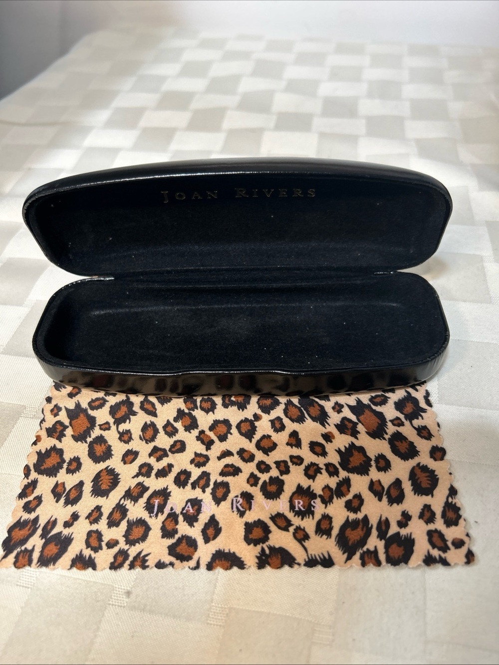 Joan Rivers Glossy Black Eyeglass Case